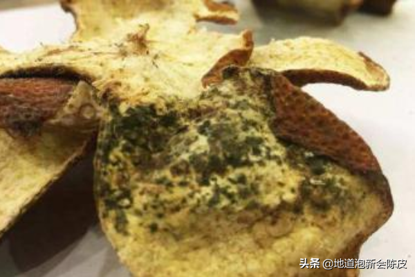 陈皮发霉后晒干还能食用吗（新会陈皮发霉的处理方法）-1