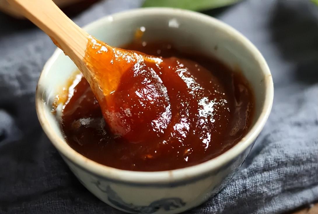 自制枇杷膏能保存多久（熬好的枇杷膏怎么存放）-1