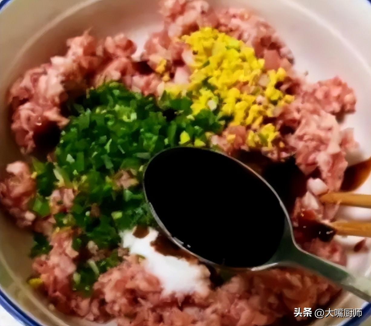 抄手肉馅怎么做又嫩又好吃-4