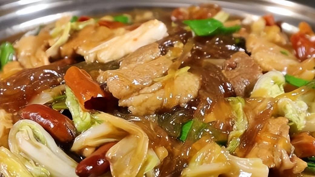 东北猪肉炖粉条的做法 猪肉粉条炖白菜的做法-7