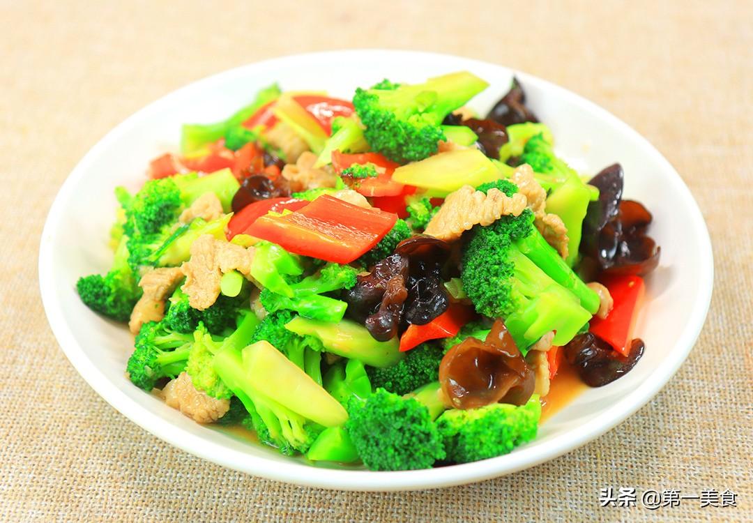 西兰花炒肉片怎么炒好吃（蚝油西兰花最正宗做法）-1