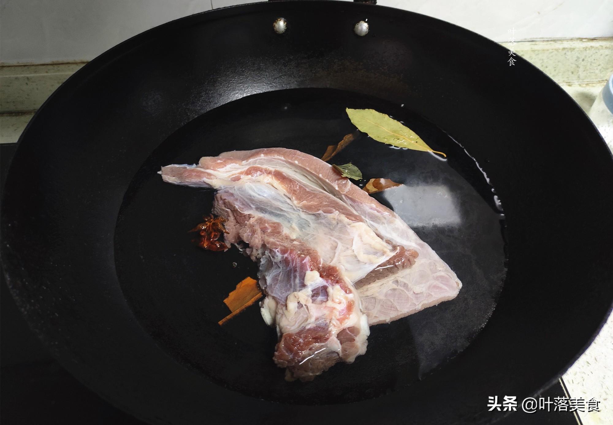 白萝卜炖牛腩怎么做好吃又烂（牛腩肉炖白萝卜的做法）-4