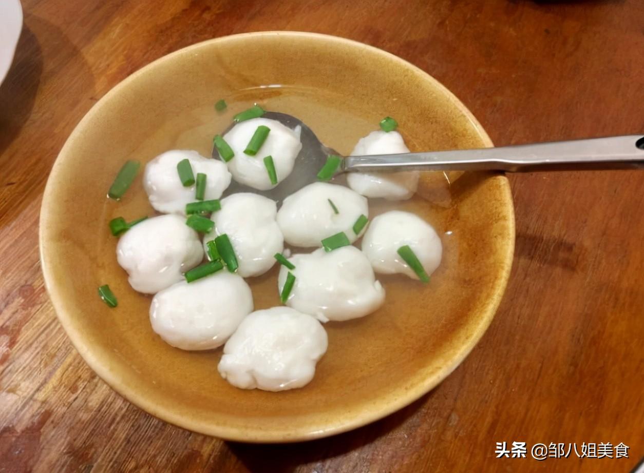 鱼丸子怎么做好吃又简单（在家做鱼丸最简单的办法）-2