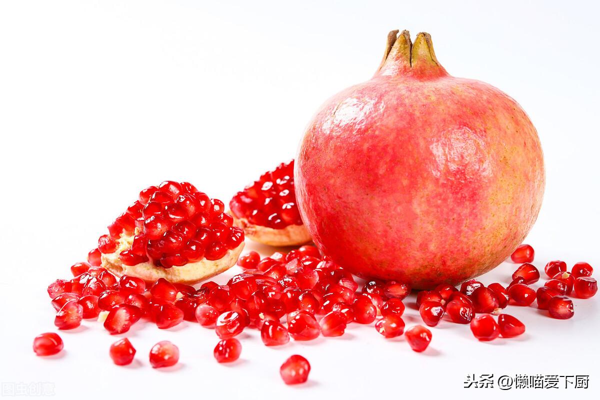 石榴怎么挑选里面是红的（如何选石榴最熟最甜）-3