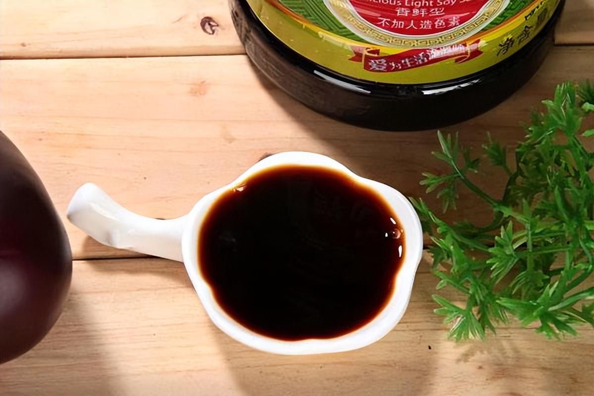 味极鲜是生抽还是老抽（吃酱油的好处和坏处）-6