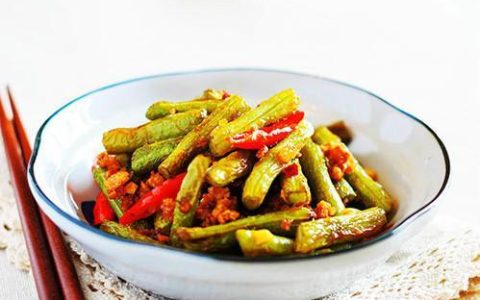 干锅豆角怎么做家常做法_干锅黄金豆的做法教学