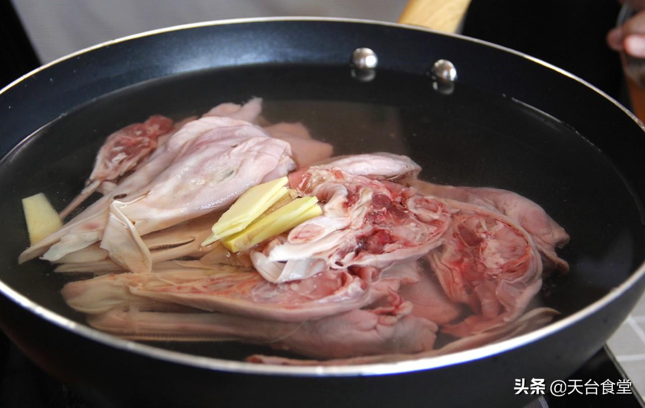 炸鸭头的做法和配料配方（炸鸭头的简单做法窍门）-4