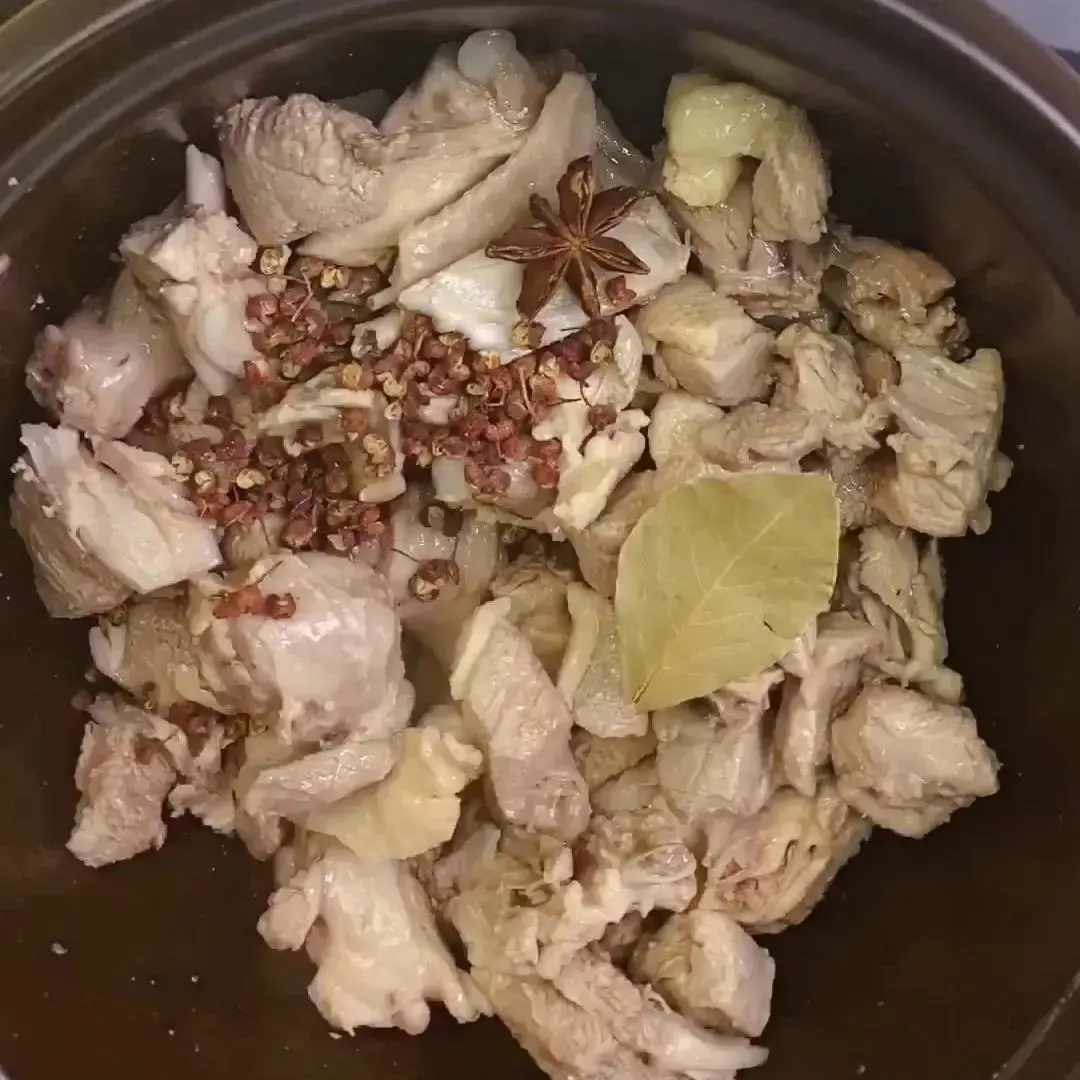 鸭肉与什么搭配煲汤最好（新鲜鸭子怎么炖汤好吃）-4