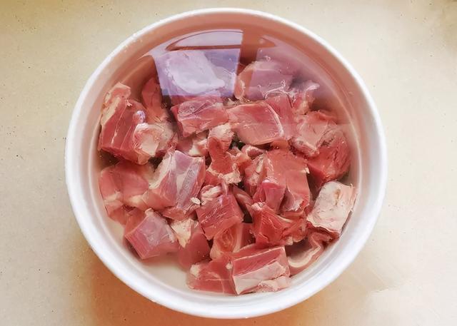 清汤羊肉的做法及配料（家常版清汤羊肉的做法窍门）-4