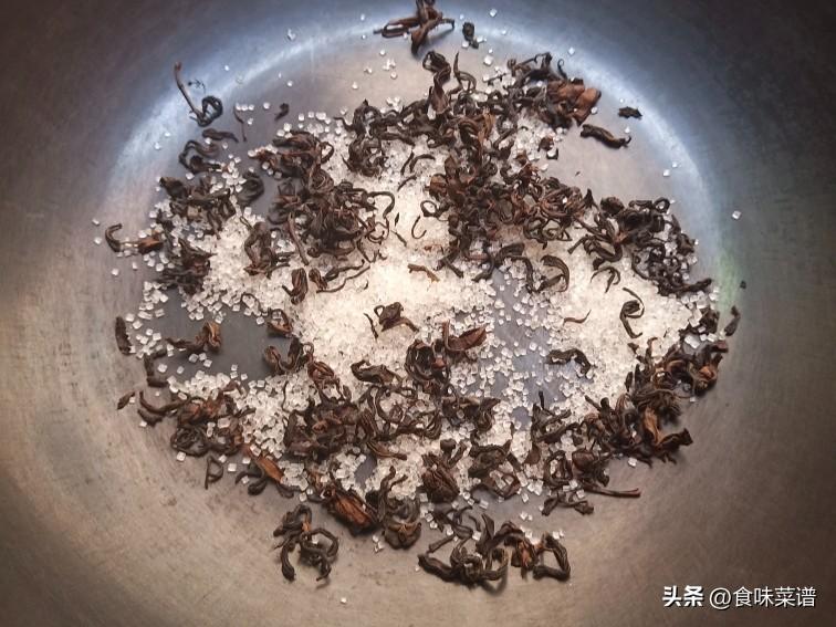 怎样做奶茶简单又好喝（奶茶做法和配料）-3