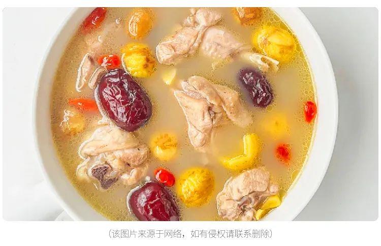栗子煲鸡汤的做法（板栗炖鸡汤家常做法）-1
