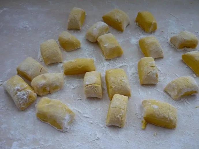 用南瓜怎么和面做馒头_家庭做南瓜馒头简单做法-4