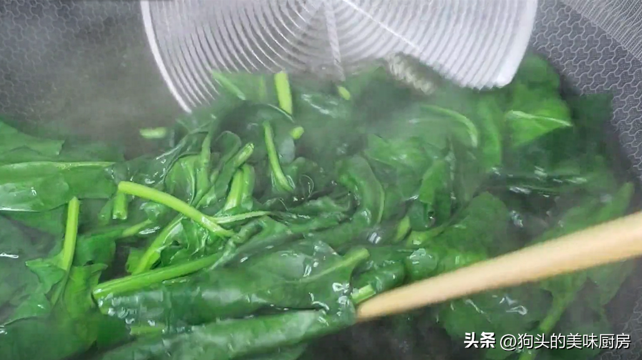 卷饼可以卷什么菜好吃（菠菜卷怎么做好吃窍门）-1