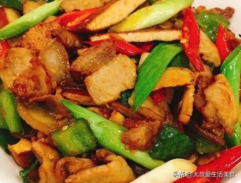 香干回锅肉的家常做法，豆瓣回锅肉的家常做法-1