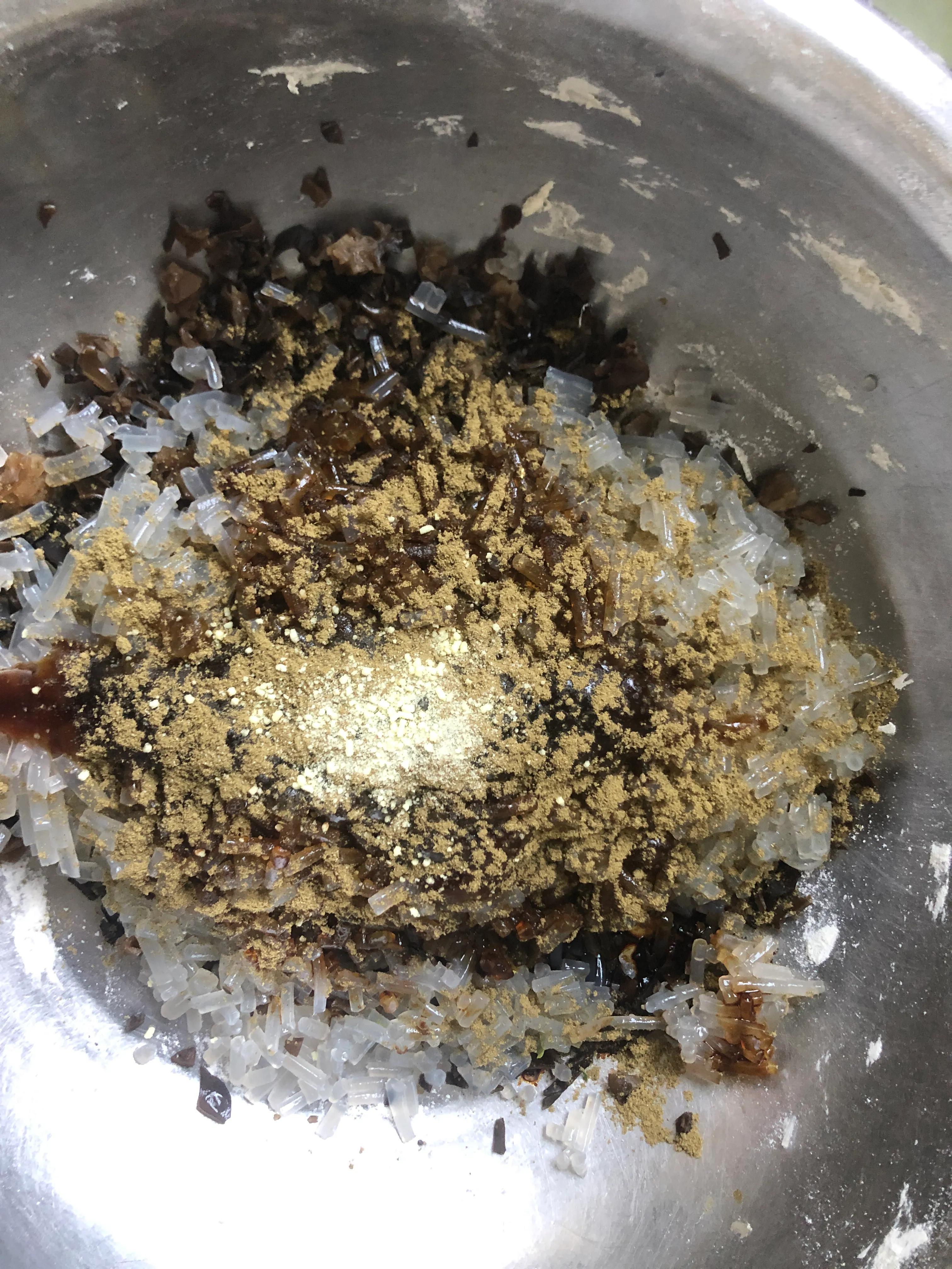 芹菜豆腐包子馅的做法（芹菜豆腐蒸包怎么做好吃）-6