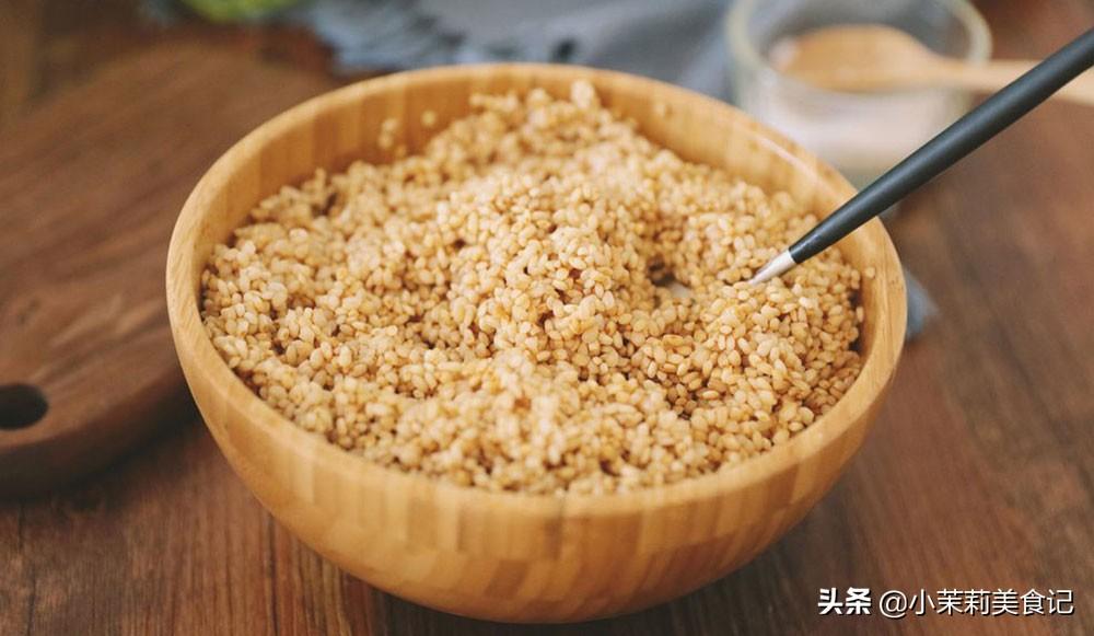 粽子怎么包好吃又简单，包肉粽子的制作过程-6