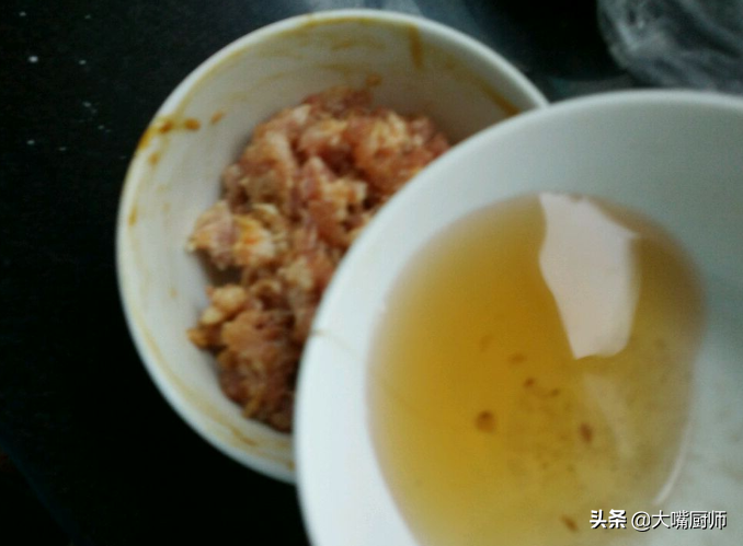 锅贴的做法家常做法煎饺（煎锅贴怎么样不粘锅）-5