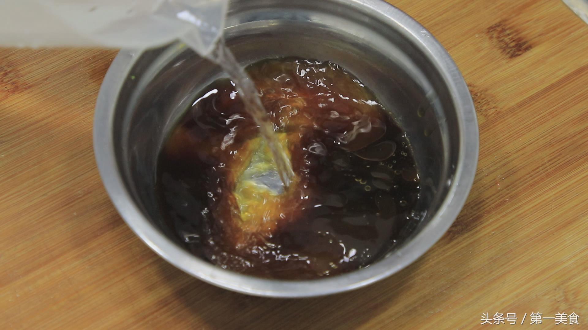 凉拌木耳的做法最简单（木耳粉丝凉拌菜怎么做）-5