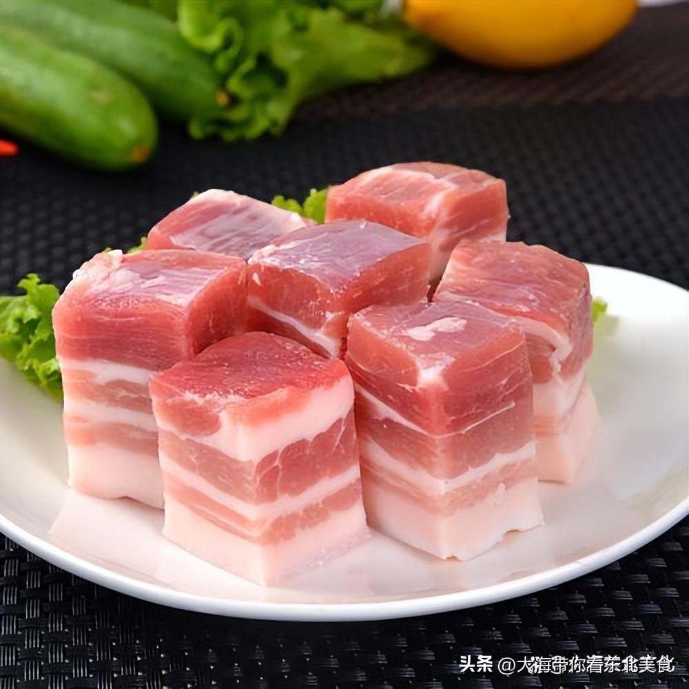 红烧肉炖土豆怎么做好吃 ？（红烧肉炖土豆的简单做法）-2