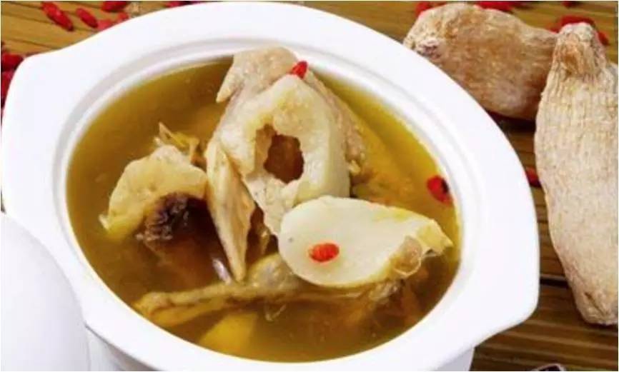 天麻炖鸽子好还是炖鸡好一些（饭店鸽子汤的做法）-4