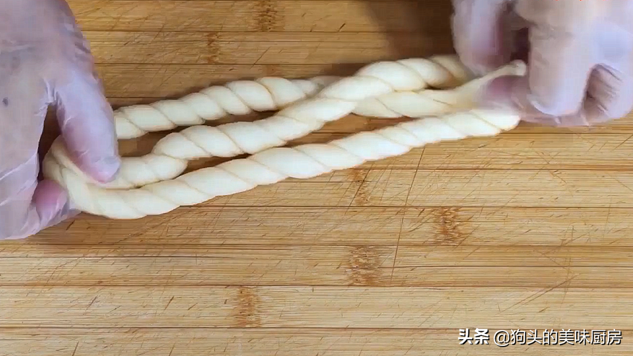 怎样炸麻花又软又蓬松（麻花凉了不硬的秘密）-13