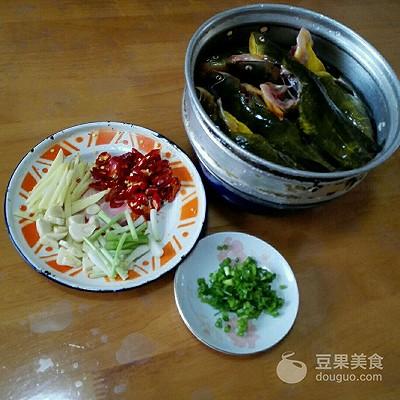 红烧黄骨鱼的家常做法（红烧黄骨鱼怎么做好吃又简单）-2