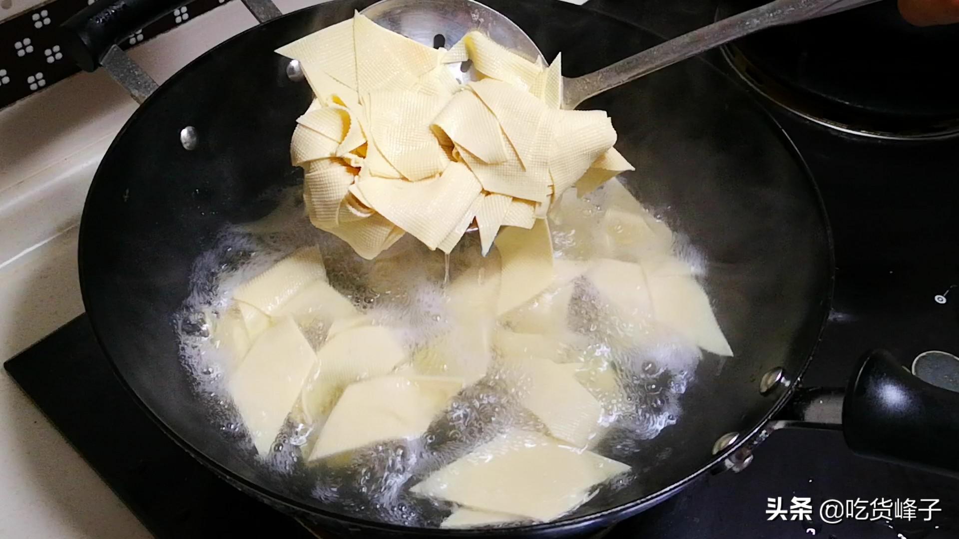 尖椒干豆腐的家常做法（尖椒干豆腐怎么炒）-7