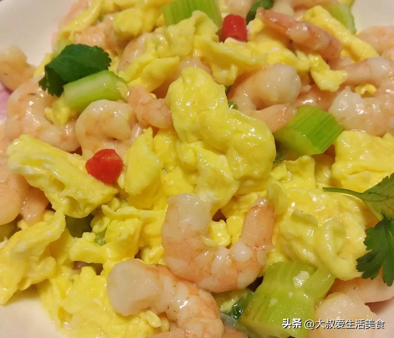虾仁怎样做好吃又简单（冻虾仁怎么炒最好吃）-2