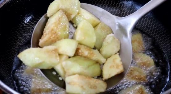 西红柿烧茄子的家常做法（西红柿和茄子是绝配吗）-4