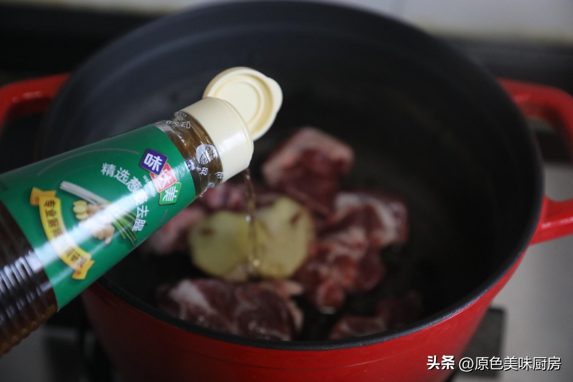 排骨炖土豆怎么做好吃（排骨汤炖土豆的做法）-5
