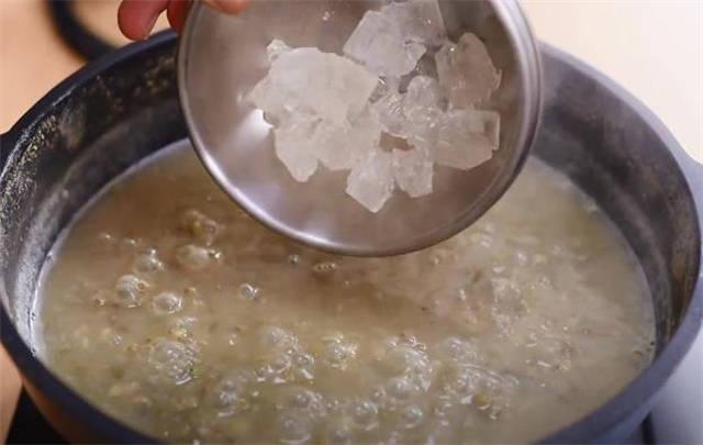 怎么煮绿豆粥又快又好 绿豆怎样煮烂得快又粘稠好吃？-7