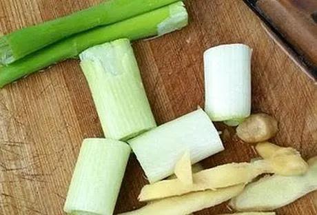 陕西肉夹馍卤肉的做法及配料（肉夹馍的制作方法）-3