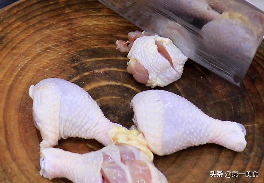 炸鸡腿怎么炸才又脆又嫩面包糠_炸鸡腿怎样裹面包糠-2
