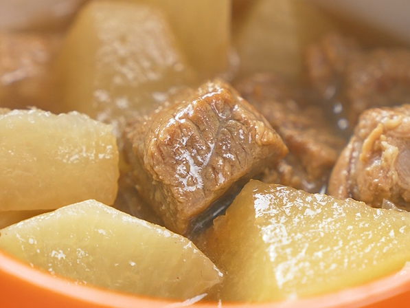 萝卜炖牛肉怎么做好吃又烂（萝卜炖牛肉炖多久）-8