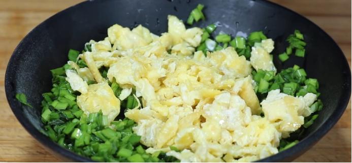 韭菜鸡蛋饺子馅怎么调馅，怎么调韭菜鸡蛋馅儿好吃？-4