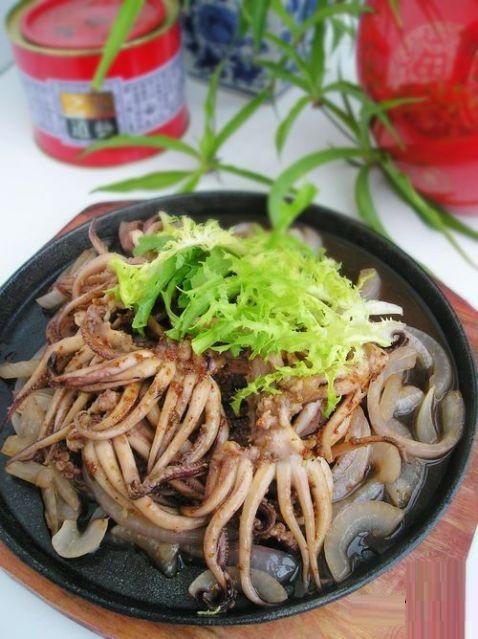 铁板鱿鱼的做法和配料（鱿鱼板儿怎么做好吃）-1