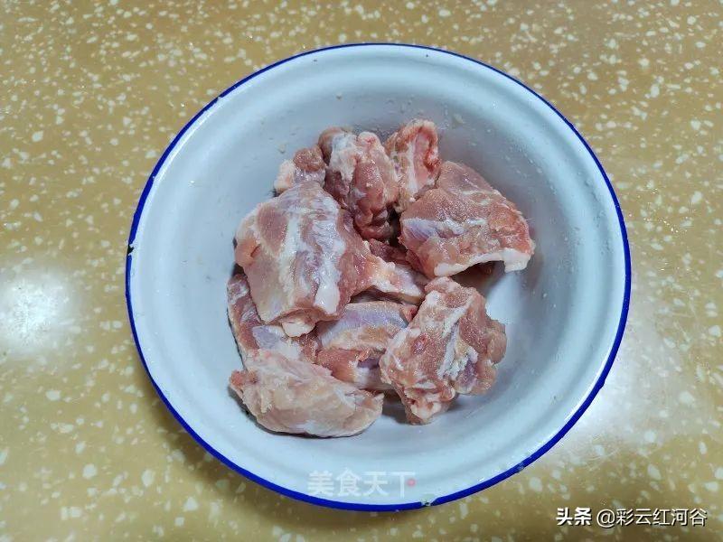 排骨芋头蒸排骨的做法 饭店的蒸排骨芋头怎么做？-2