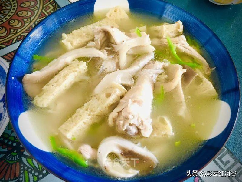 清炖鸡怎么炖好吃放什么调料（ 清炖鸡放什么材料）-17