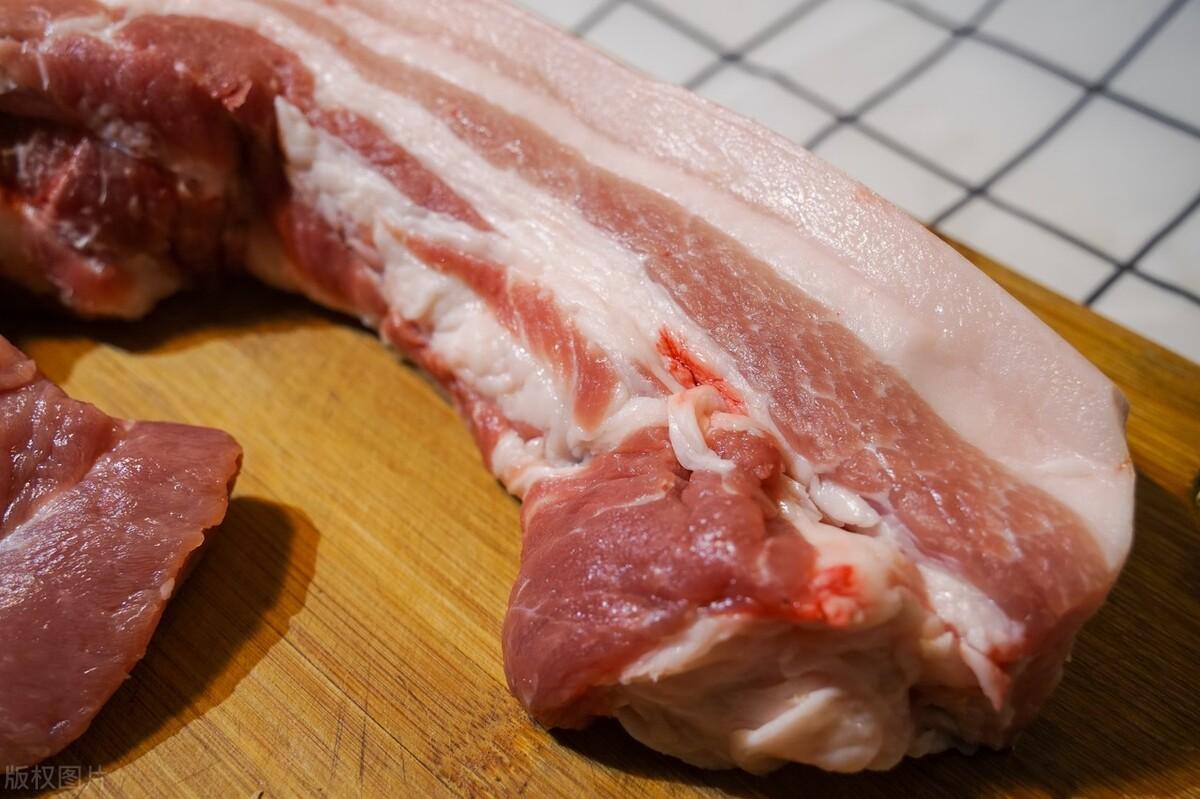 猪肉馅的饺子怎么调好吃（自己包饺子馅怎样调）-4