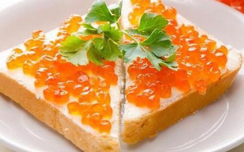 鱼子酱的制作方法（鱼子酱是怎样做成的）