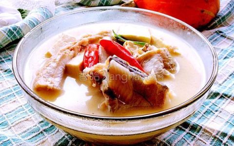 明太鱼炖豆腐家常做法（明太鱼干怎么蒸好吃）