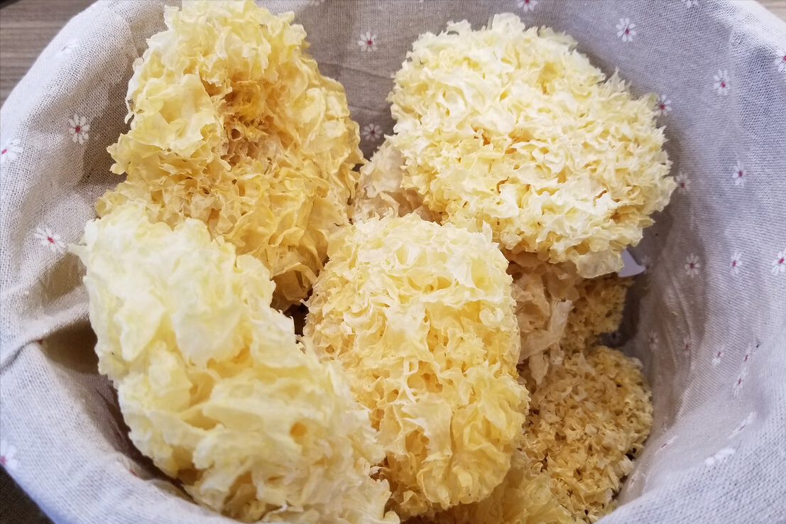 煮银耳又软又糯小窍门，煮银耳怎么煮才会粘稠-12