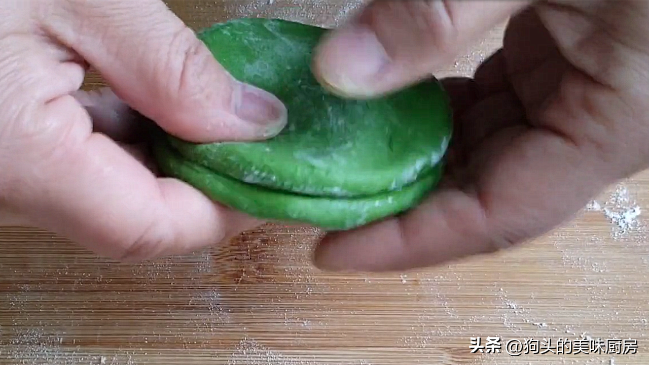 卷饼可以卷什么菜好吃（菠菜卷怎么做好吃窍门）-12