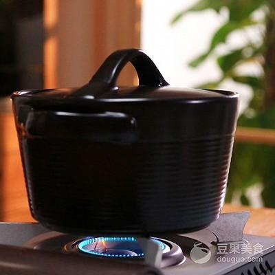 清汤白菜豆腐汤的做法（白菜豆腐清汤怎么做）-7