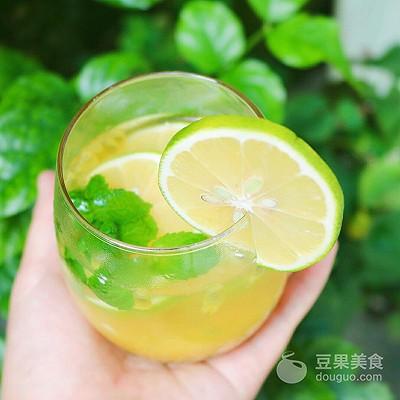 百香果鲜榨果汁的做法（百香果果汁怎么做好喝窍门）-10
