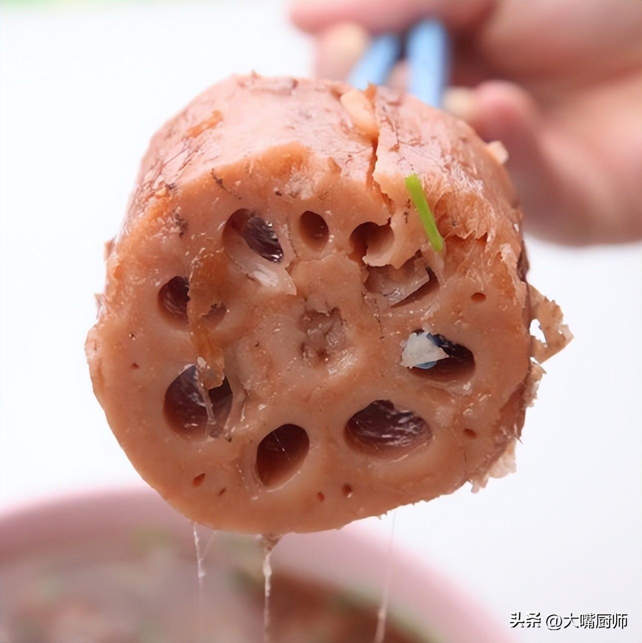 莲藕排骨汤怎么做莲藕不发黑（炖莲藕排骨汤的做法）-10