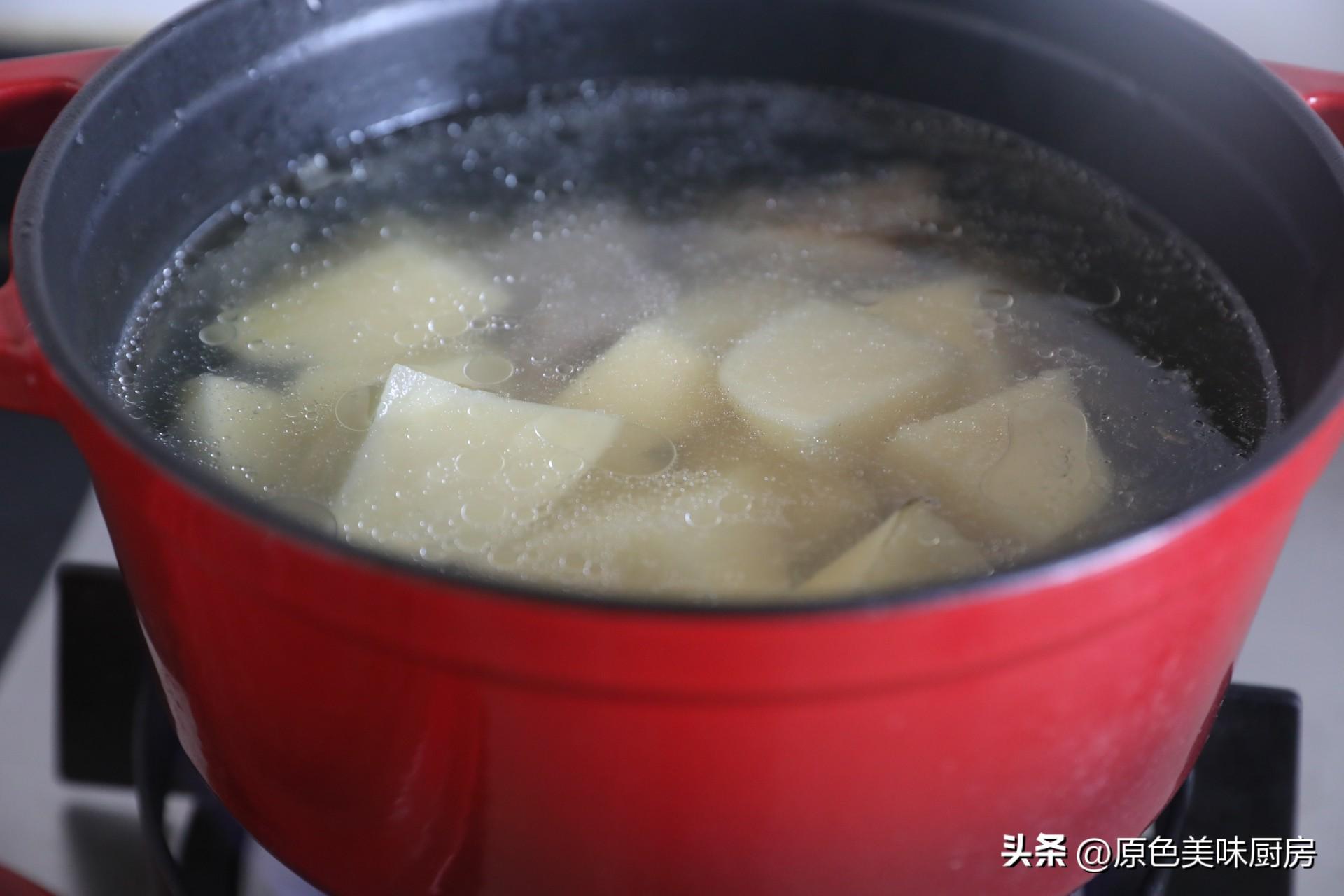 排骨炖土豆怎么做好吃（排骨汤炖土豆的做法）-8