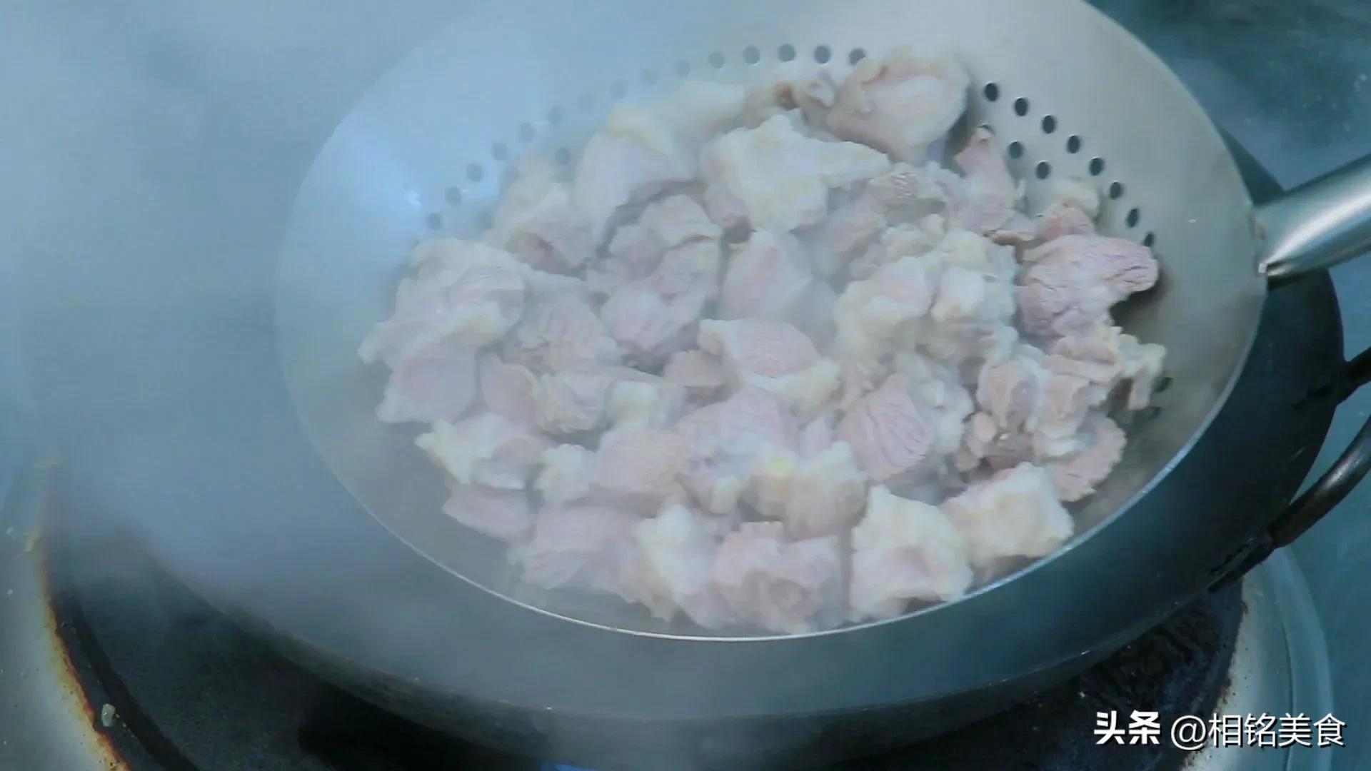 红焖羊肉的做法家常做法（怎样烧红烧羊肉最好吃）-13