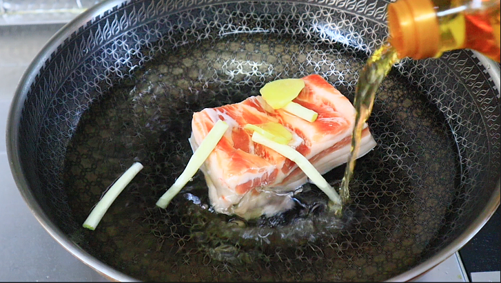 回锅肉的做法教程窍门_回锅肉煮肉要煮多久-4