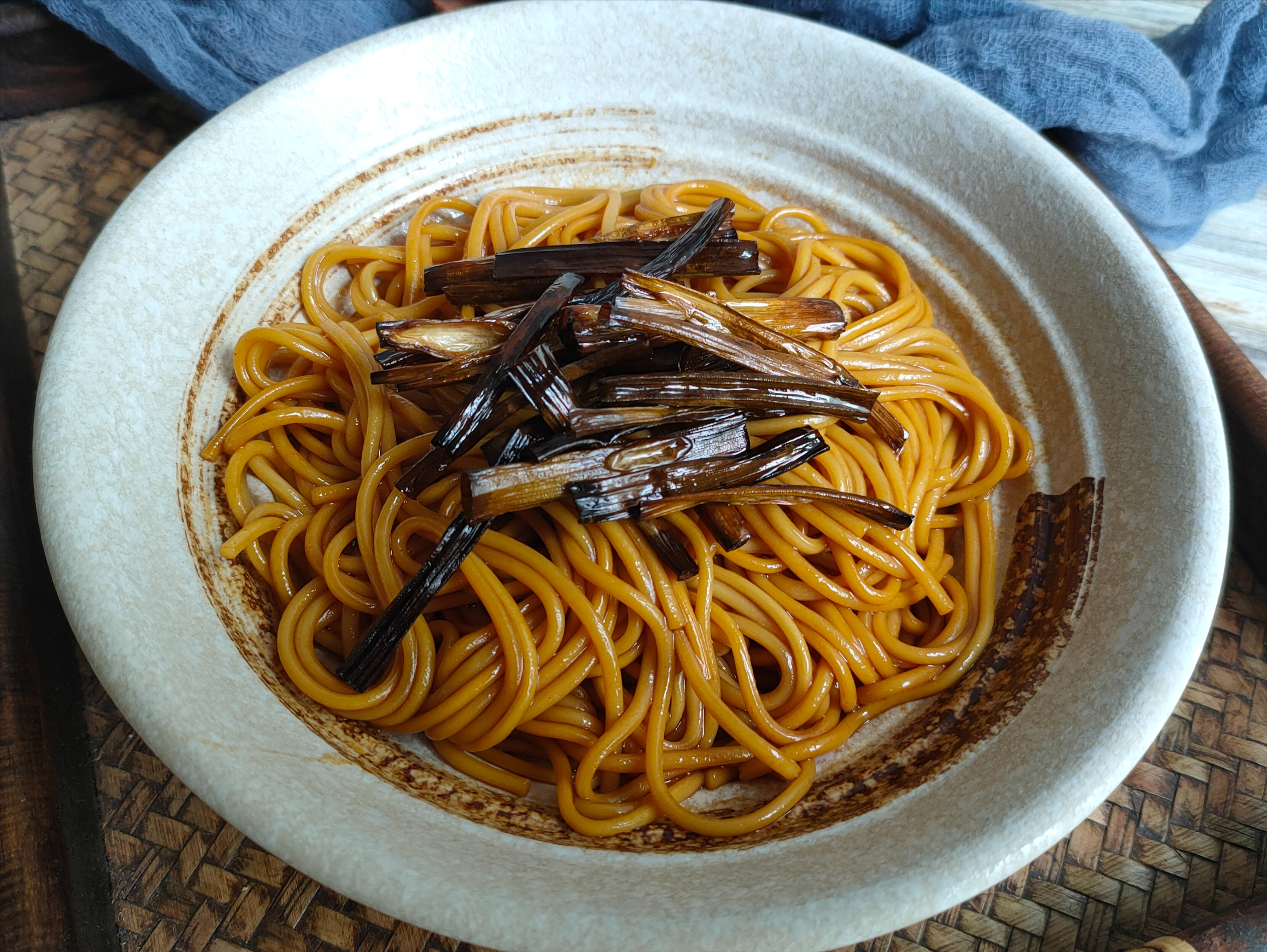 葱油拌面的葱油酱怎么熬制，葱油汁制作方法和配方-1